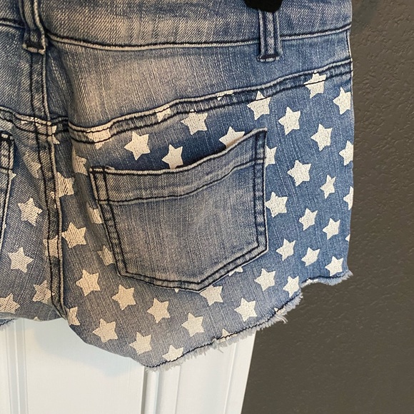 American Flag Shorts - Picture 4 of 4